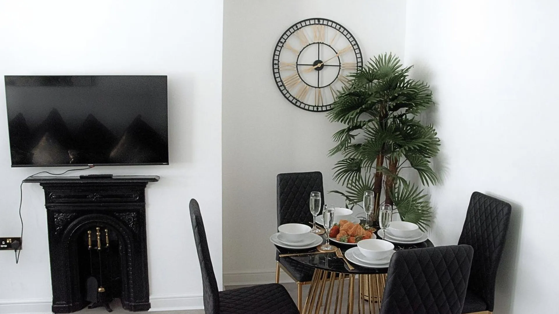 Modern Town Centre Flat - Free Shared Parking, King Size Bed, 5 Minutes Walk To Beach Bournemouth United Kingdom